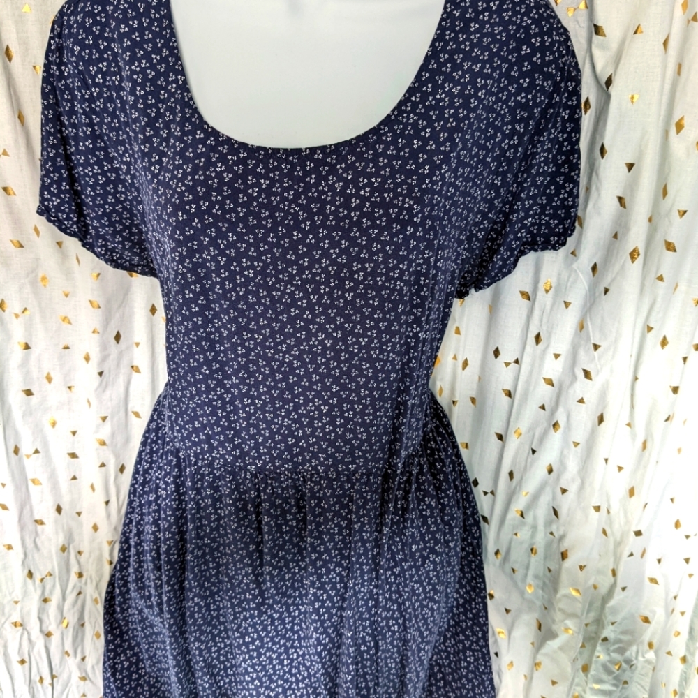 💥Dark Blue Babydoll dress with white floral print 💥